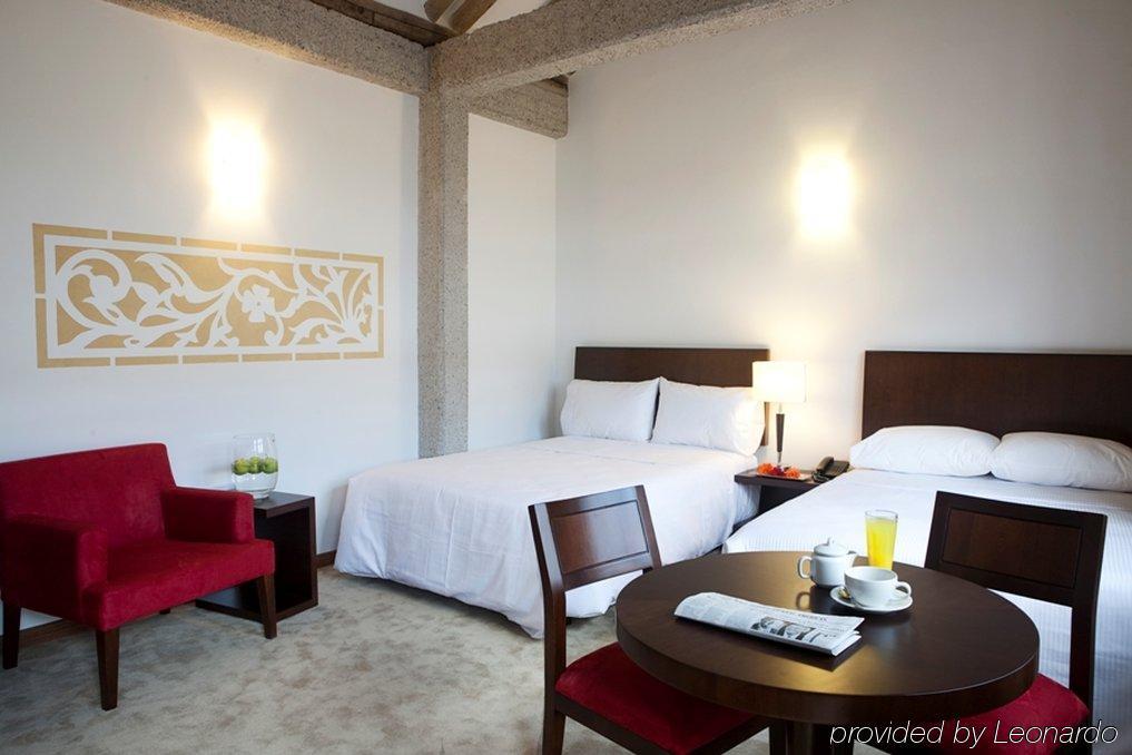 Hotel Casa De La Botica Богота Номер фото